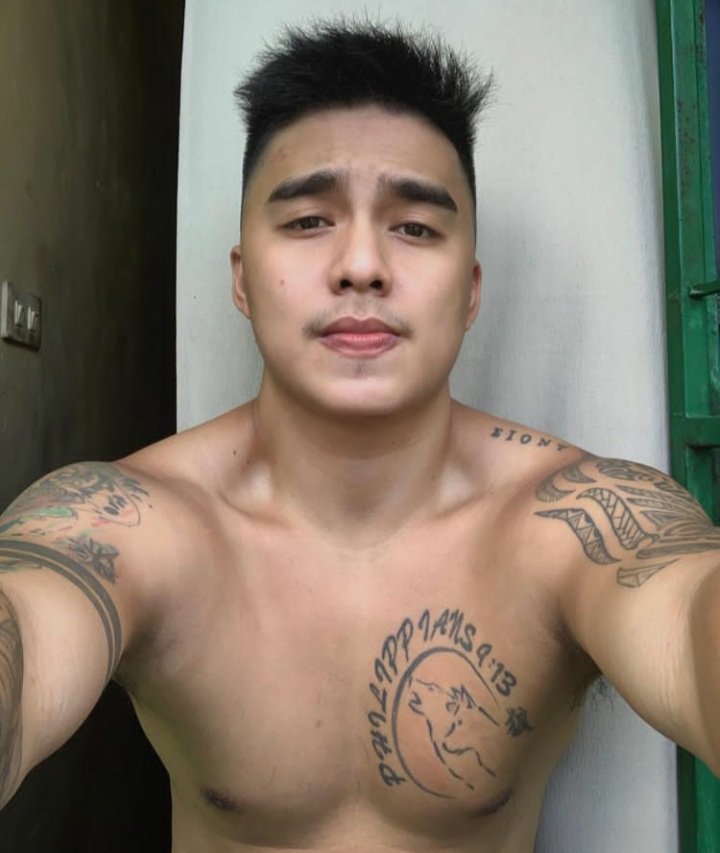 MakisigPinoy's tweet photo. 👉👉👉 IG : heypapiandres
.
.
.
@MakisigPinoy #heypapiandres #pinoymakisig #hotpinoy #pinoysexiest #fitness #fitnessmodels #fitnessmotivation #sexypinoy #fitspiration #pinoybae 
#pinoyfitness #pinoygram #asianboy #hotasian #hunk #pinoyhunks
CTTO https://t.co/WLv0ERhUmd