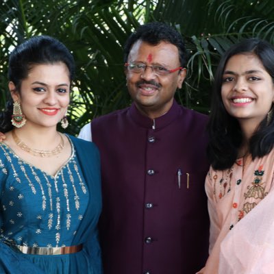 ShingneGayatri's tweet photo. #NewProfilePic https://t.co/a4IKv0rYBa