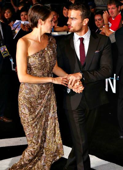 Since Shailene Woodley apparently just got engaged 2 Aaron Rodgers, it feels like a good time 2 post some gifs/pics of her & her Divergent costar (& my mancrush) Theo James. And since Theo's in  #Sanditon & someone needs 2  #SaveSanditon, I'm using those hashtags!  #SanditonPBS