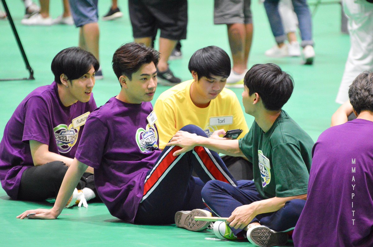 Respeto kay White at Gunsmile na single, OffGun. Tamang landian lang eh