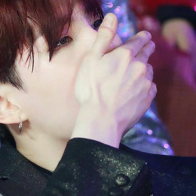 aesthetically pleasing jewelry: a satisfying thread 