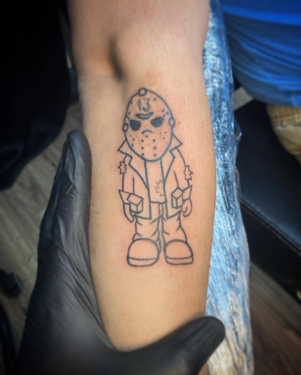 Jay Tattz  NJ Tattoo Artist on Instagram Kaws inspired quartersleeve on  inner bicep inkstar