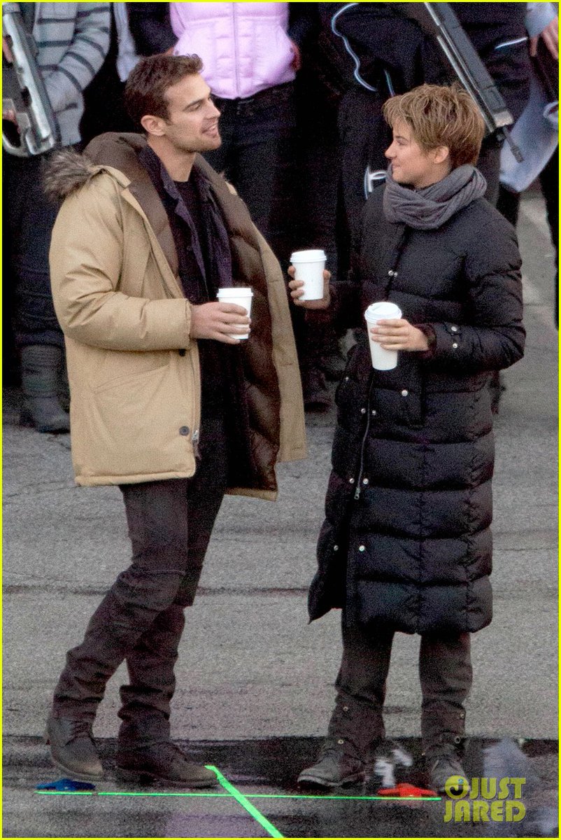 Since Shailene Woodley apparently just got engaged 2 Aaron Rodgers, it feels like a good time 2 post some gifs/pics of her & her Divergent costar (& my mancrush) Theo James. And since Theo's in  #Sanditon & someone needs 2  #SaveSanditon, I'm using those hashtags!  #SanditonPBS