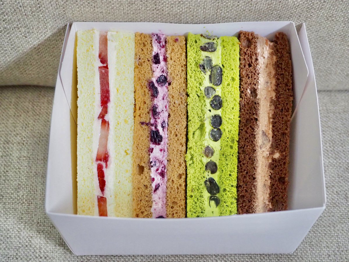 ロプロス در توییتر 今月の六花亭の おやつ屋さん 4種類のスポンジに4種類のバタークリームが挟まったサンドウィッチケーキ ロプロス در توییتر 今月の六花亭の おやつ屋さん 4種類のスポンジに4種類のバタークリームが挟まったサンドウィッチケーキ