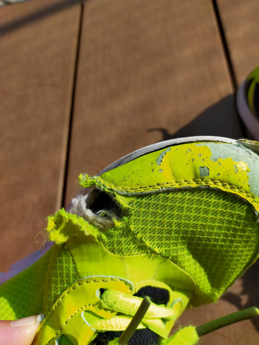 ボロボロ靴 Twitter Search Twitter