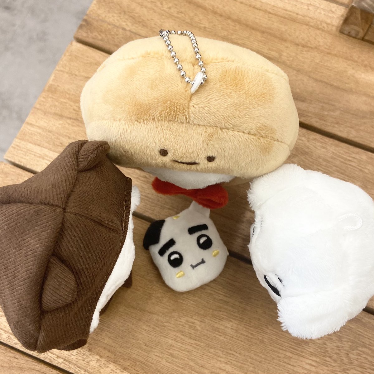 tynight_'s tweet photo. 열띤 가족회의 끝에 꽉쿵이도 가족으로 인정하기로 한 툥야네 https://t.co/4yBP9QCr5P