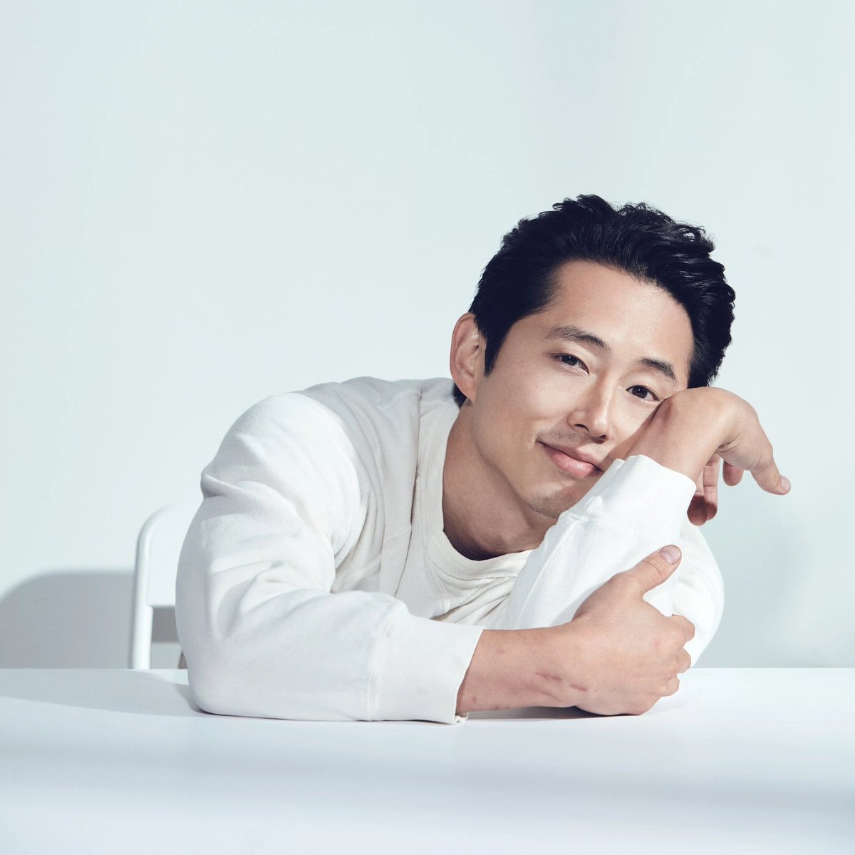 nancywyuen's tweet photo. “Sometimes I wonder if the Asian American experience is what it’s like when you’re thinking about everyone else, but nobody else is thinking about you" - Steven Yeun to @jaycaspiankang in Kang's longform article on "The Many Lives of Steven Yeun."  https://t.co/eTjqDxy0mg https://t.co/UGyuatuYMr