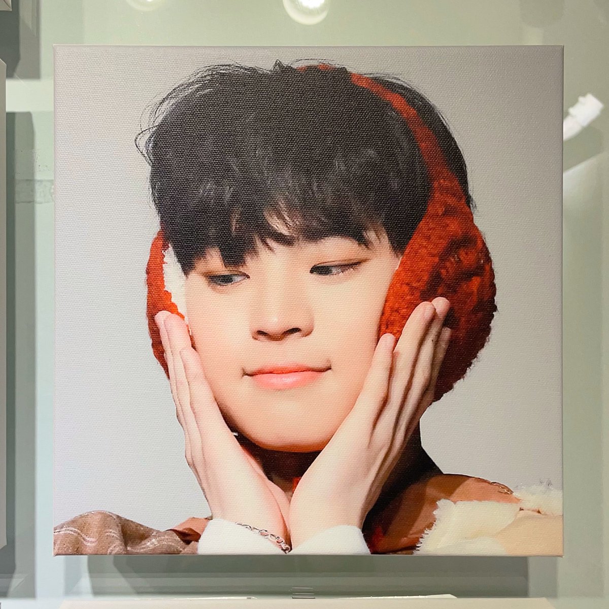 DEERLIGHT_hj's tweet photo. [🔎] @Timeofus0109 전시회에 놀러 간 #효진 이 액자를 데려가실 분을 찾습니다❣️

🕓 시간 - 오늘 6시 이후
📍 장소 - 이태원 이음갤러리(서울 용산구 이태원로 217 현대안성타워 지하 2층)

👤 시간 내에 *현장 픽업*이 가능하신 분은 DM주세용 🥺❤️

#TIMEOFUS #온앤오프 #ONF #HYOJIN https://t.co/qcH59MsUVT