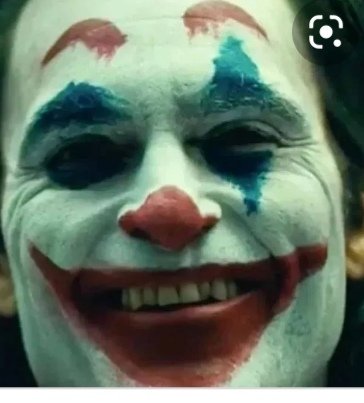 Reny42995151's tweet photo. @carmelitadurso Anvedi joker col rossetto rosso e l occhio chiuso😬😬ora ho capito è la nuova locandina per l uscita del trailer joker 2 https://t.co/XnvVNPJwWN