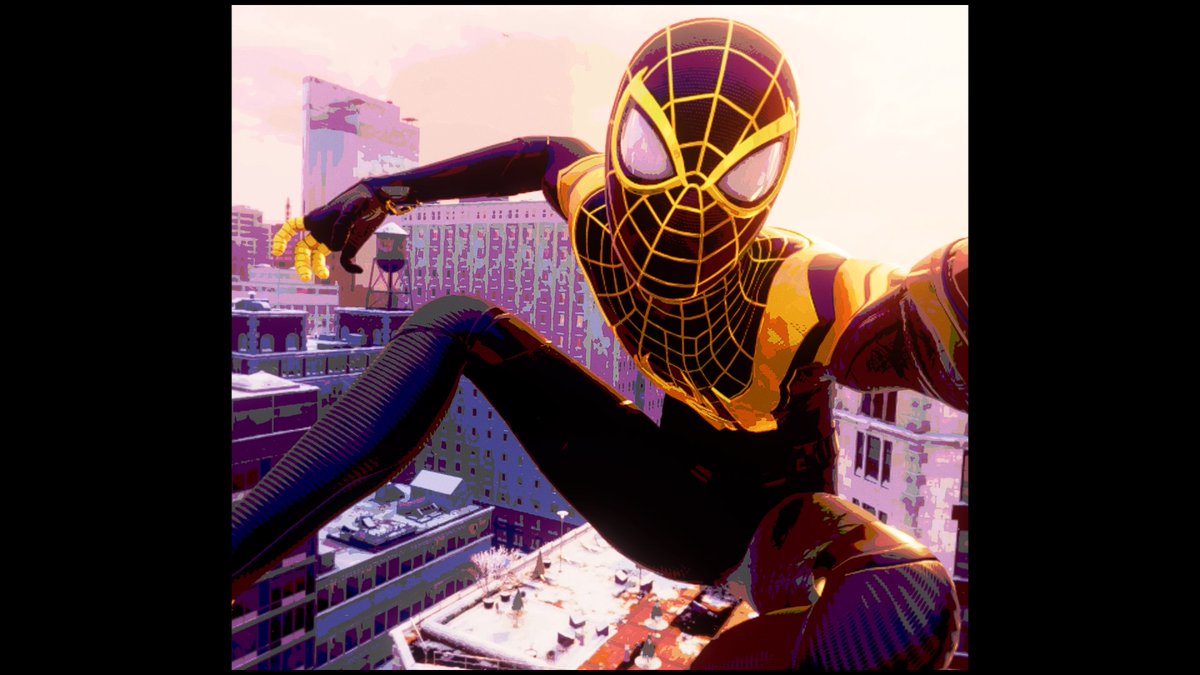 TheGoldenCross4's tweet photo. #GoldenSpider just woke up from a nap. https://t.co/oFFsQnZoIX