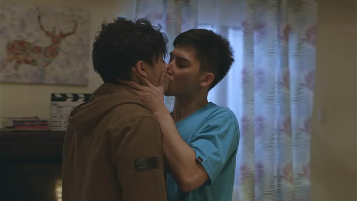 flag_wasuthorn's tweet photo. Four BL on-screen kisses that left me screaming into my pillow: 😍😍😍
Kongpob & Arthit #SotusEP13
Ram & King #MyEngineerEP14
Karl & Vlad #GayaSaPelikulaEp06
Shu Yi & Shi De #No1ForYouEP5 https://t.co/b2NoXnuMaK