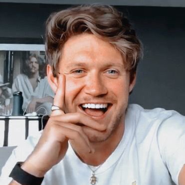 NATURALBYZAYN's tweet photo. commentate con #streamstill e vi dirò chi secondo me è il vostro preferito.
STREAM STILL BY NIALL HORAN #1YearOfNoJudgement #HBWTo1Billion https://t.co/aw1KyaXanX