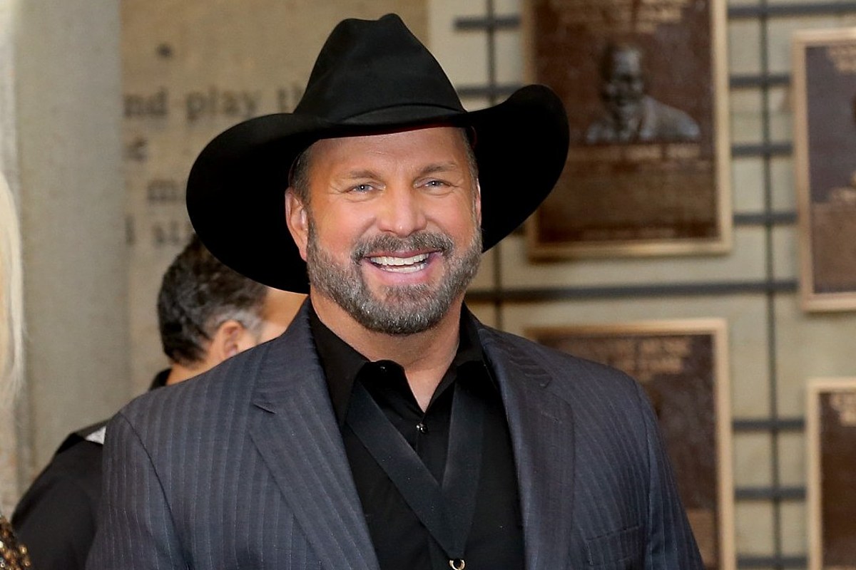 Please join me here at in wishing the one and only Garth Brooks a very Happy 59th Birthday today  