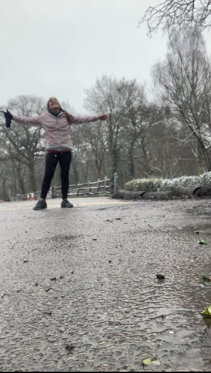 romfordrunner's tweet image. One of the best Sunday morning run I have had for a long time, happy day #snowrun #muddyrun #friendshiprun #ukrunchat #injuryrecovery