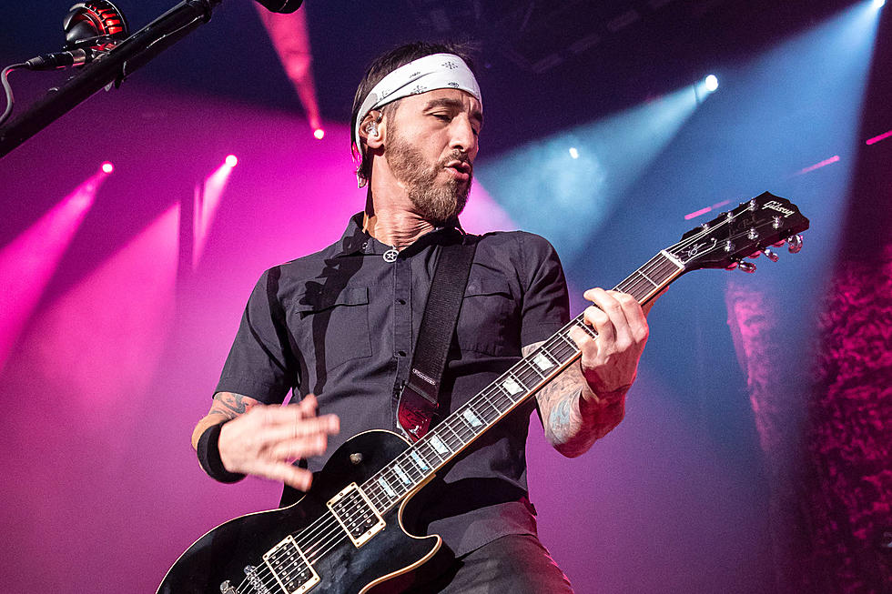 Please join me here at in wishing the one and only Sully Erna a very Happy 53rd Birthday today  