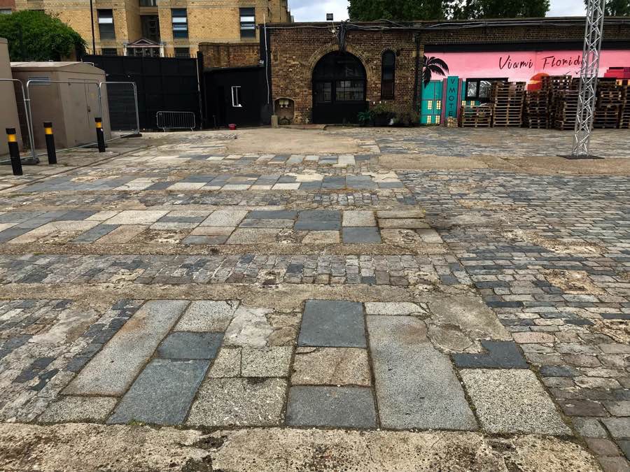 EastEndPSociety's tweet photo. Wilful Destruction At The Truman Brewery https://t.co/KPSLfZT5EQ via @thegentleauthor https://t.co/R0KxkgOsWq