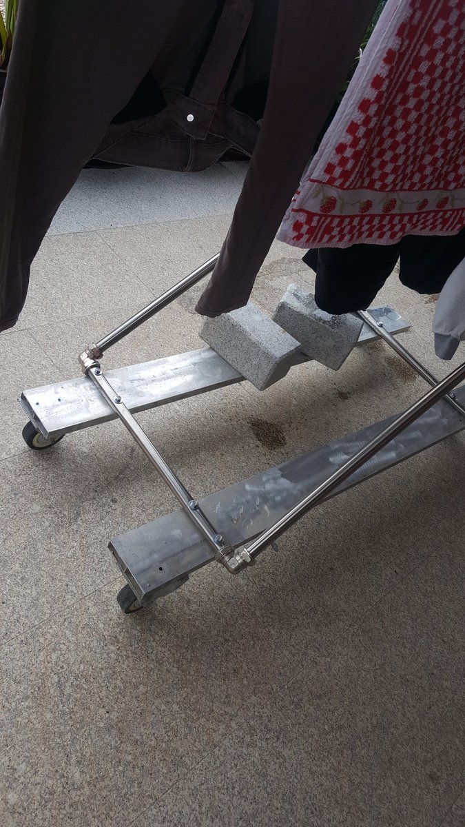 Simplefact2's tweet image. Agora a NASA vem de certeza 👓🕳