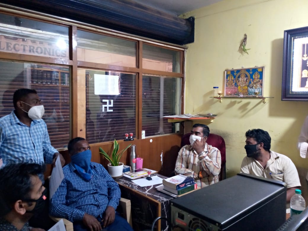 irmuswr's tweet photo. Apprentice candidates have met GS/IRMU on 07.02.2021 (Sunday) in the office of IRMU to arrive at a solution for their issue. Accordingly rigorous discussion held to overcome this toughest issue. https://t.co/2OD7BOyb08
