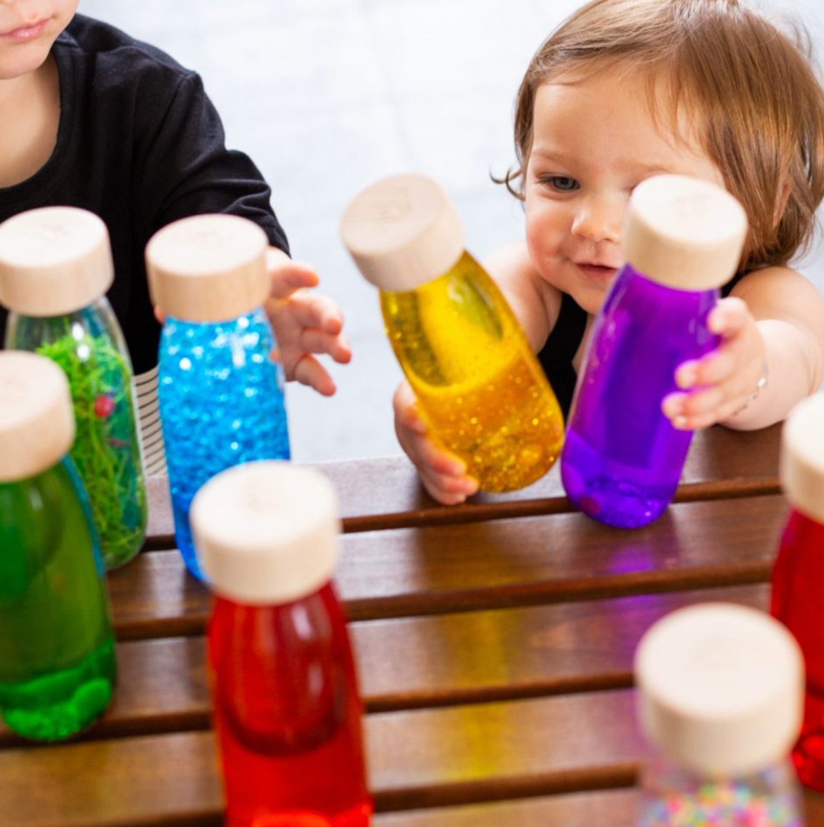 surmilebox's tweet photo. Agita la botella, dale la vuelta y vive la magia de  @petitboum 🥰💫⁠
⁠
⁠
#niños #productos #surmile #cajasorpresa #regalosniños #padres⁠ #petitboum⁠ https://t.co/6xeYLzrQk2