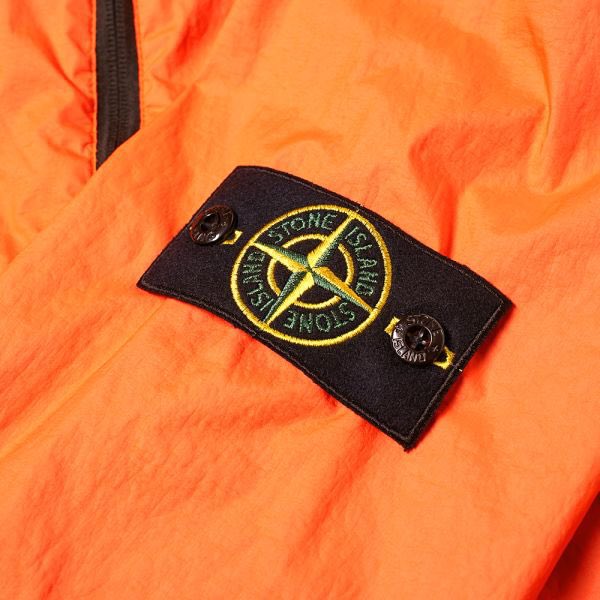 If Bernado Silva scores first in the Man City game, we’ll giveaway this Stone Island Membrana TC jacket in a size of your choice! 🍊 

To enter: 
1️⃣ Retweet this tweet
2️⃣ Follow @LabelMenswear
3️⃣ Enter on our Instagram for an extra entry