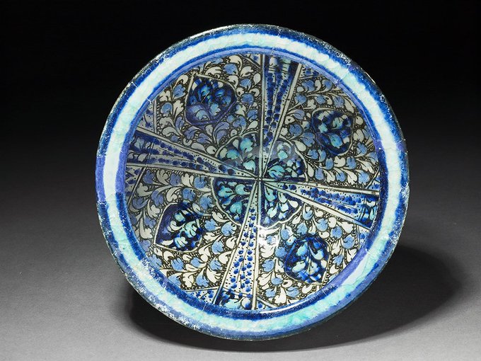 As long as the  #Superbowl   is happening, we WILL use it as an opportunity to share some of our favourite 'super bowls' with you. Here are a few for you to feast your eyes on These bowls are from 11th-14th century Iran  #SuperBowl2021