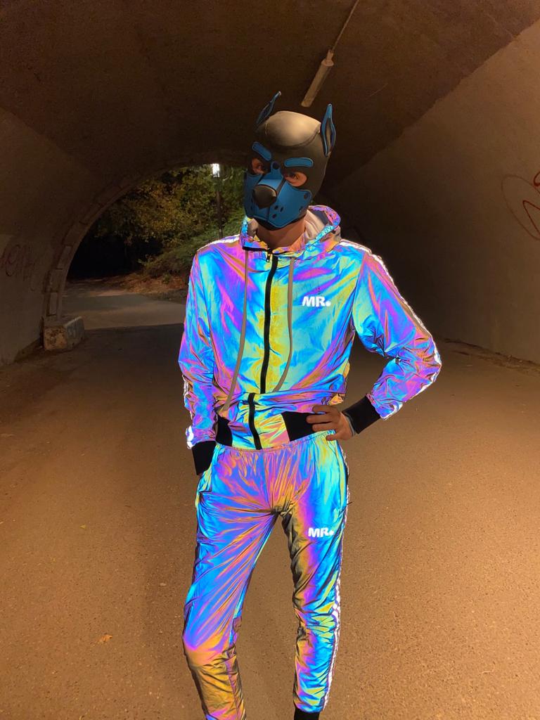 Keeto_pup's tweet photo. A few pics taken by @SneackyPup while @BondageLucas lent me his @mr_riegillio outfit a few months ago! You'll find more pics on my Instagram (@Keeto_pup too) if you want to check it out! https://t.co/U8APvLrfte