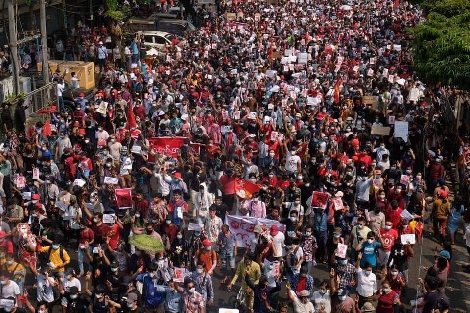 Dear World,
Myanmar has gone dark.
Just 6 days after Myanmar military has seized control of the country in a coup and detaining the country's leader Aung San Suu Kyi and the democratically-elected leaders while making up charges to hold them.
#HearTheVoiceOfMyanmar
