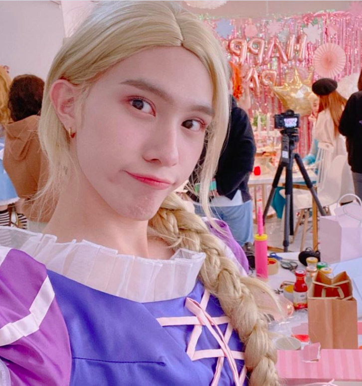 HENDERYFEED's tweet photo. henpunzel 👑🦎 #WayV #HENDERY ♡ #黄冠亨 https://t.co/HF5efNhoyR