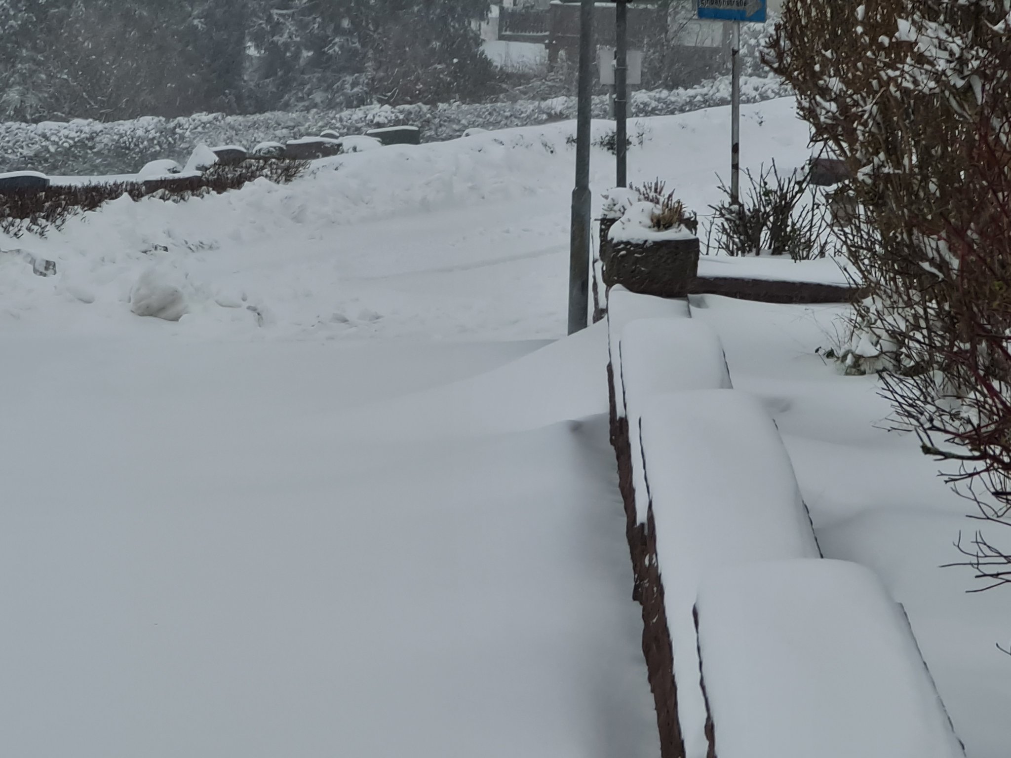 Nordhessenwetter On Twitter Dreilandereck Hessen Nrw Niedersachsen Die Angekundigten 30cm Von Kachelmannwettr Und Fabian Ruhnau Wurden Am Vormittag Knapp Erreicht Es Schneit Weiter Https T Co Ak7rit13ty