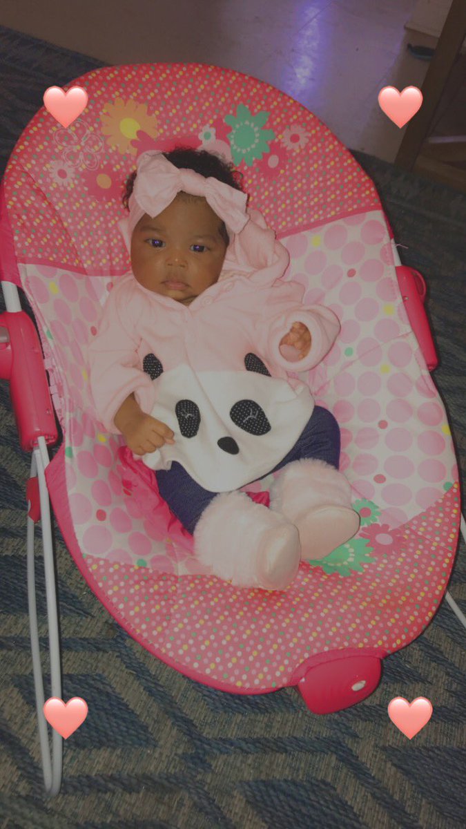 dakrewemami's tweet photo. Y she always mugging 😩😂🥰 https://t.co/wHlS5KqULE