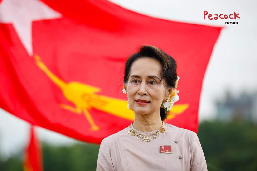 ThantSabai's tweet photo. တစ်နိုင်ငံလုံးမှာမှ
တစ်လုံးတည်း ရှိတဲ့ကြယ်

ငါတို့ အကြွေခံလို့မရဘူး။
Crd
#AungSanSuuKyi
#FightForDemocracy https://t.co/Gwx8v8SUDQ