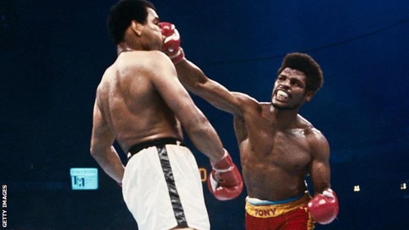PakPassionSport's tweet image. Former world heavyweight champion Leon Spinks who achieved a famous upset win over Muhammad Ali in 1978, in just his eighth professional fight, has died aged 67

#Spinks