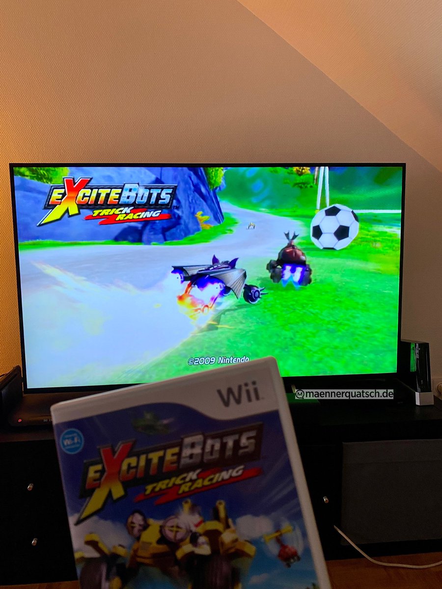 Maennerquatsch's tweet photo. Excite Bots Trick Racing für die Wii erschien leider nicht bei uns. Es ist der Nachfolger zum fabelhaften Excite Truck. Habt ihr eines der beiden gespielt? 
.
https://t.co/F3DVPtEMeV
Der Podcast von Männern für Alle!
.
#podcast #nerdsofgermany #retromontag #nintendo #Wii #retro https://t.co/jeO5fcmbHZ