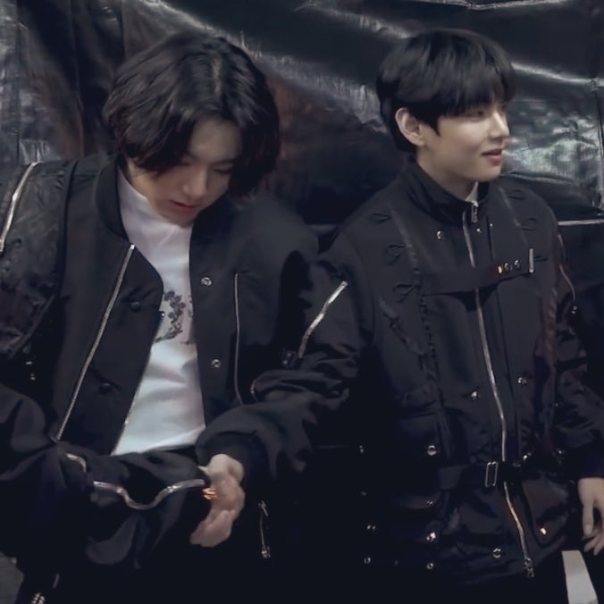 kookvtwins tweet picture