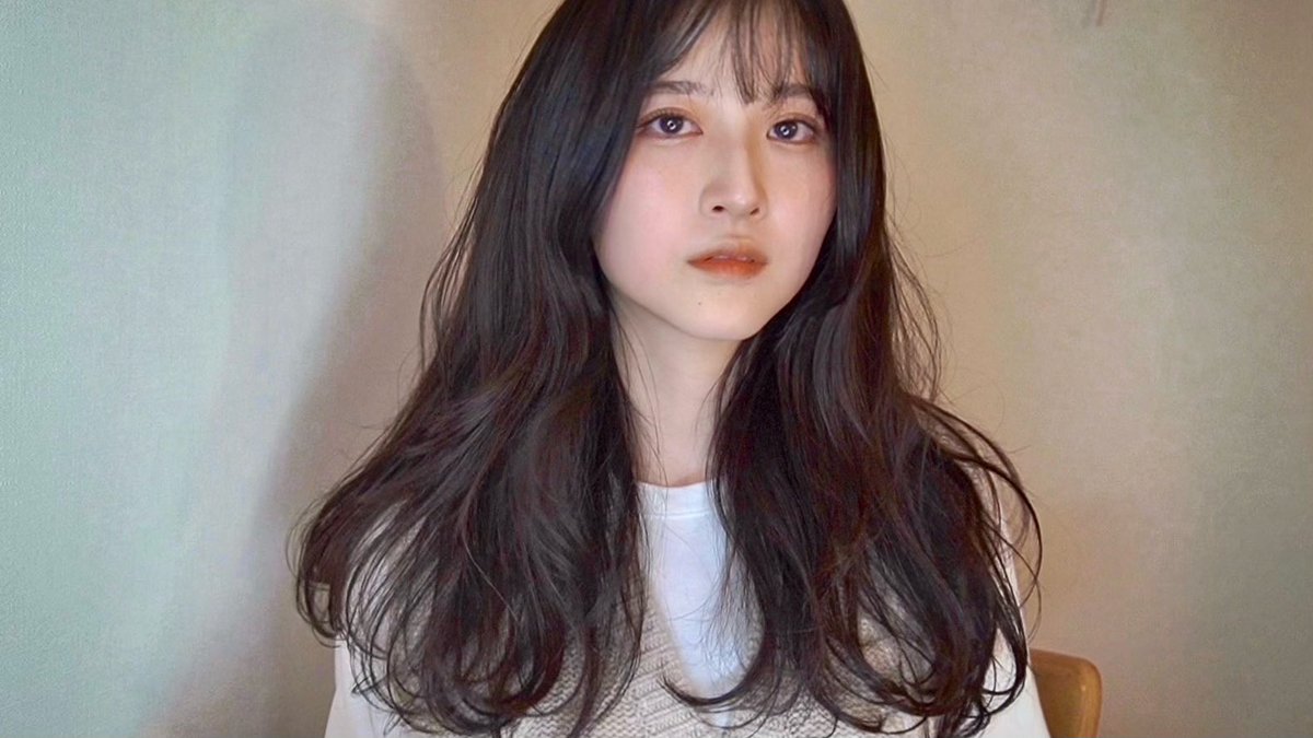 八田エミリ A Twitteren 今日のメイクチャンネル 初心者 簡単 暗髪でも即垢抜け ゆるふわ外国人パーマ風の巻き方 T Co Xrbunpis Youtubeより