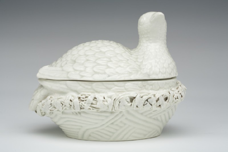 A  #superbowl   that is also a fancy bird? Okay, if you say so. This tureen and cover was made by Worcester Porcelain Factory in 1756. Tureens are deep covered dishes for serving soups and stews 