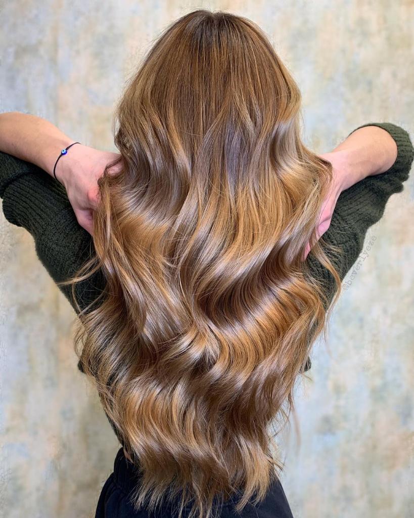 Wella Professionals on Twitter: "2021 is all about the gloss ✨ Wella Passionista Beverlyeze surprised us with this Sandstone hair of volume and sheen 💫 #AskForWella #MakeChange FORMULA: Roots: Koleston