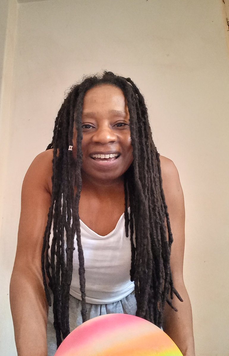 GwiziSoneni's tweet photo. #MaskUp
Today's #SundayExercises is all about being grateful for the #gift of #life #health & #safety as a #WomanWithADisability
#MyBodyMyChoice
I was innovative during my #ThrowCatchBallExercises
Thanks to @MohauSam for being my twitter TL exercise inspirational coach 👏 https://t.co/8DDfv4HNUd