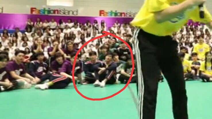 Ako ulit na emcee: "Tay Tawan ng Yellow Team, utang na loob bumalik ka sa ka grupo mo. Salamat."cr. taypically