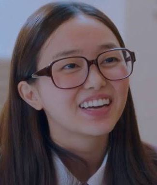 Han Gowoon in Ravenclaw.