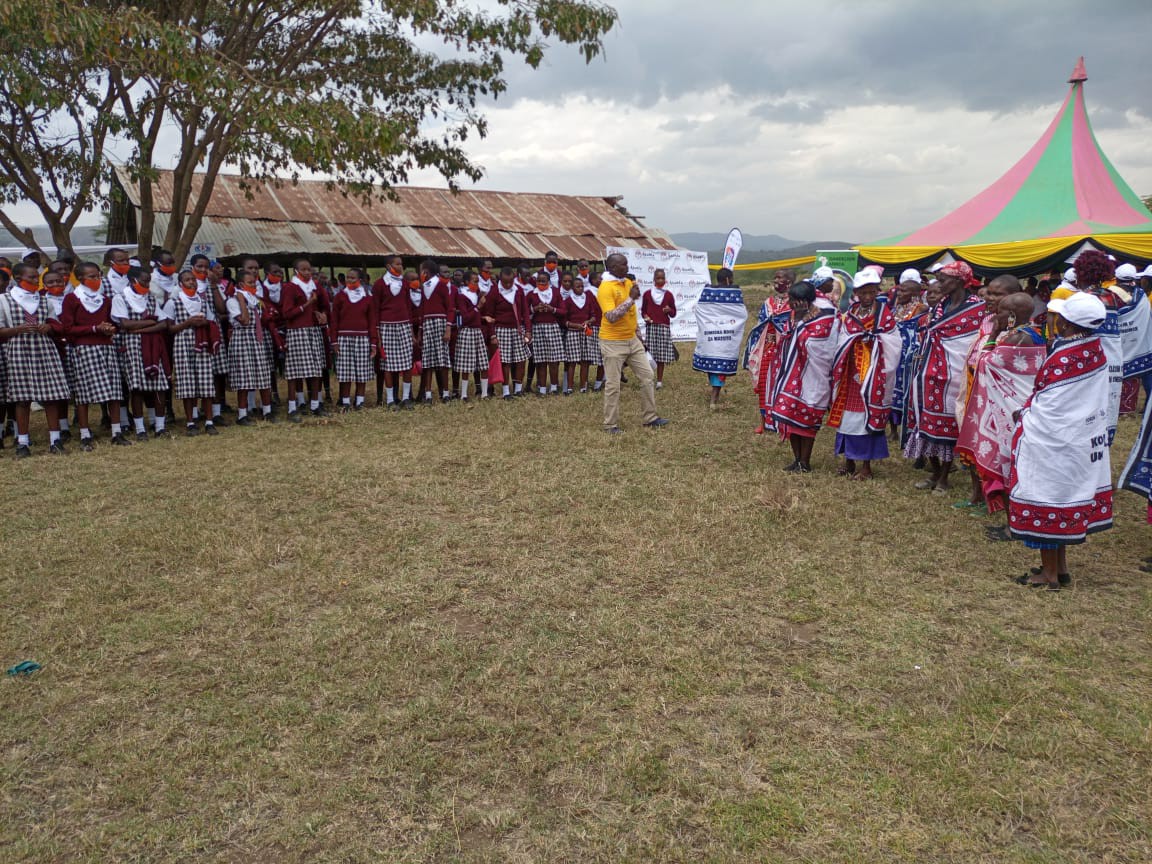 LindaArtsORG's tweet photo. Linda Arts along with other CSOs commemorating The International Day of Zero Tolerance for Female Genital Mutilation at Iseneto Baptist Church, Suswa Narok on the 6th February, 202.
After an eventful day we all agreed to UNITE, ACT and FUND to #EndFGM #EndGBV
#Act2EndFGM
#PRBdata https://t.co/bvirIi5PU3