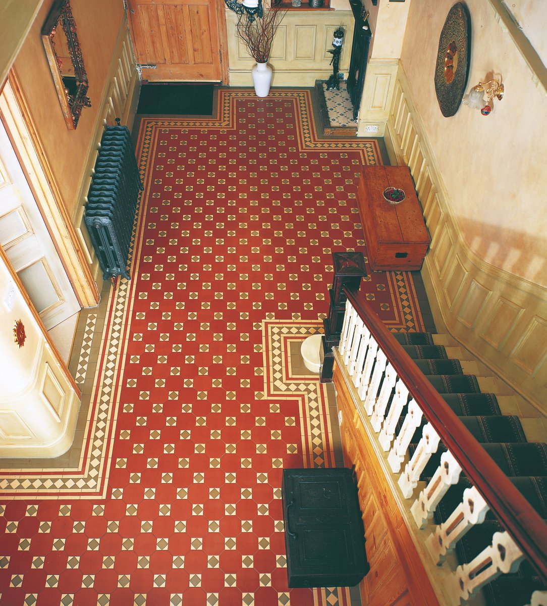 Jct8TilesStone's tweet photo. #victorianfloortiles #originalstyle #hallwaygoals Arundel pattern with modified Bronte border in Red , Green &amp; Buff https://t.co/4Cdw1sgerY
For more information message , email mikesmy@j8tileandstone.co.uk or contact 0151 357 4003 https://t.co/vAd8lQJ51y