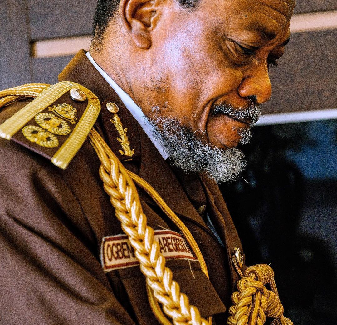 Who's your favorite Leader?......symbol 🔥