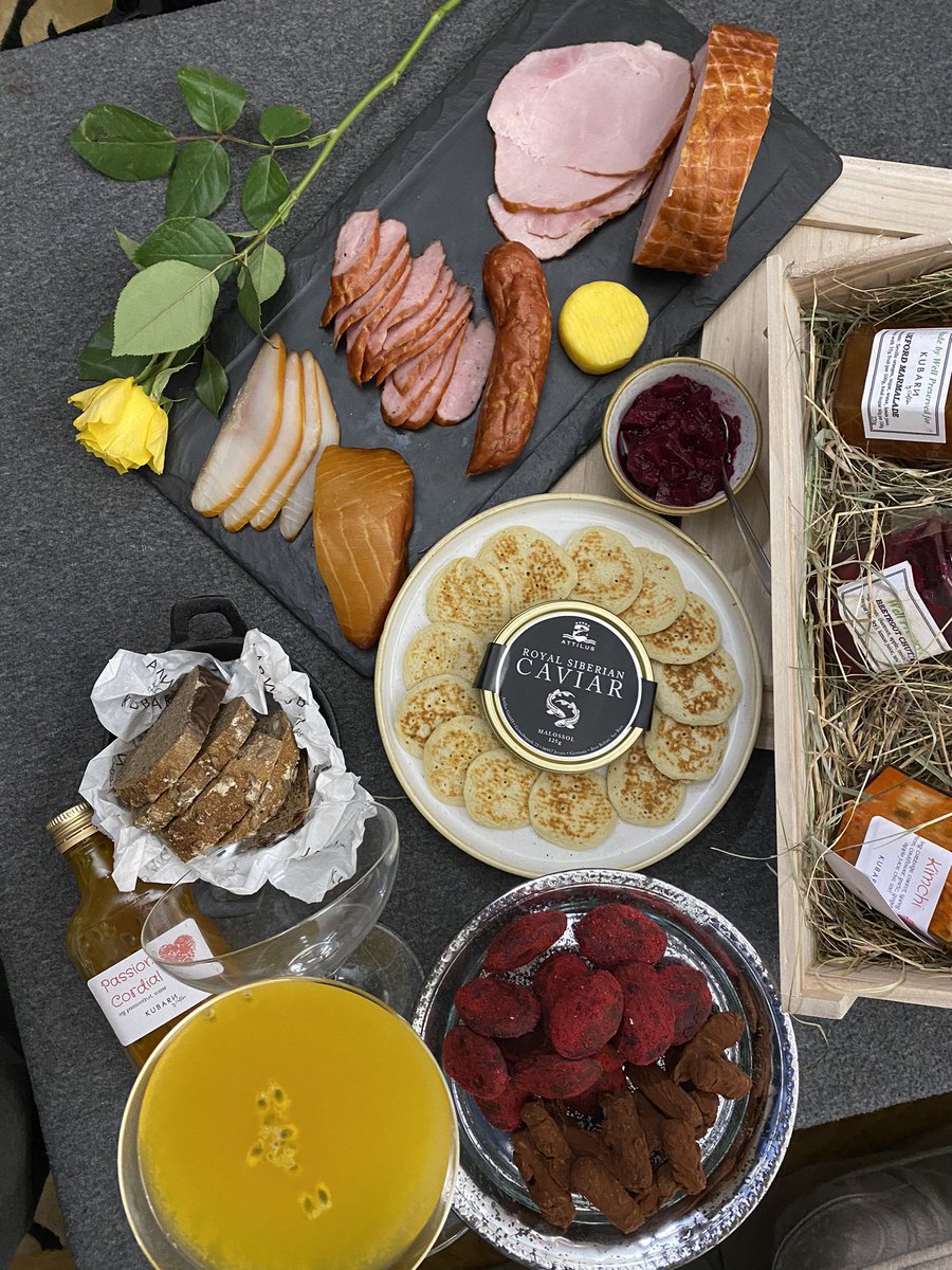So today is the last day to pre order the @kubarn1 &amp; <a href="/Attiluscaviar/">Attilus Caviar</a> Valentine’s Day Hamper. Enjoy this special day with selection of truly artisan products of the highest quality. Please follow the link attiluscaviar.co.uk/products/valen…
.
#chef_kuba #cotswolds #caviar #blinis #charcuterie