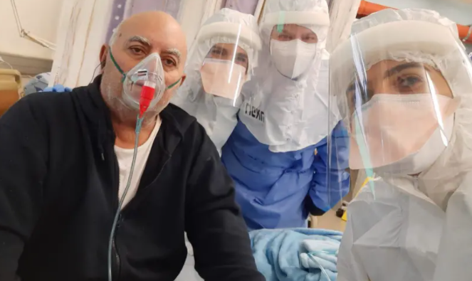hatzadhasheni's tweet photo. El hospital Centro Médico Sourasky-Ijilov de Tel Aviv cura 30 pacientes con COVID-19 en pocos días. Los pacientes estaban en estado grave o moderado como parte de un ensayo de fase I. Fueron dados de alta en un plazo de tres a cinco días. https://t.co/eABDXcBU3u