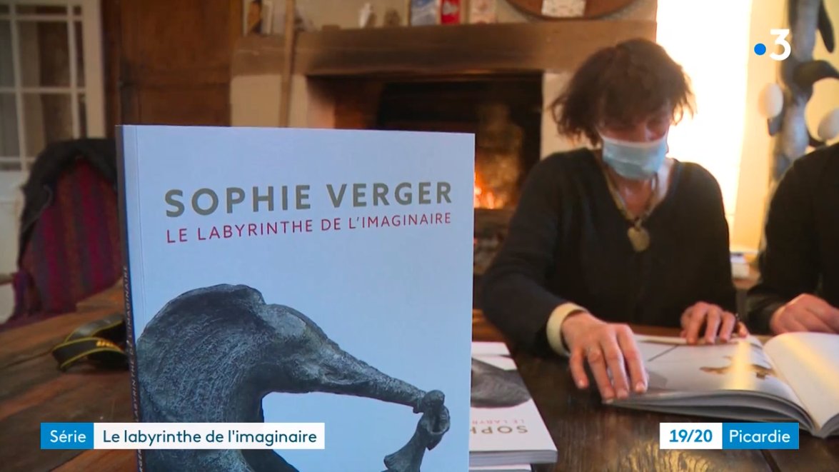 sophie_verger's tweet photo. #Media #Presse #MonLivre #MyBook
📚 Le Labyrinthe de L'imaginaire sur @F3Picardie 😍 
🚚 Chez vous en 48h. Livraison offerte ⤵️
 https://t.co/pyFQYTB57m

 📽️ #Replay JT du 4/2/21 dès 15'49 https://t.co/kmpVgeGp95
#Art #Artist #sculpture #Livre #Books #HautsDeFrance #photography https://t.co/A1sJeWIqVP