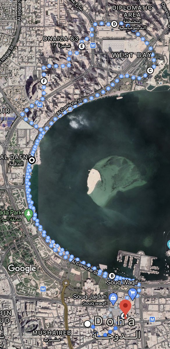 نحتاج حلول جذرية لجعل المدن الخليجية مناسبة للمشاة، لكن هذا يتطلب وقت طويل وصبر وتخطيط وقرارات حاسمة. لكن لماذا لا تُستغل المساحات الموجودة على الخريطة "صدفة" التي يمكن ربطها بممشى مناسب. مثال: مُمكن ربط تجمع مشيرب و سوق واقف مع الخليج الغربي عبر ممشى الكورنيش #الممشى  #TheWalkWay