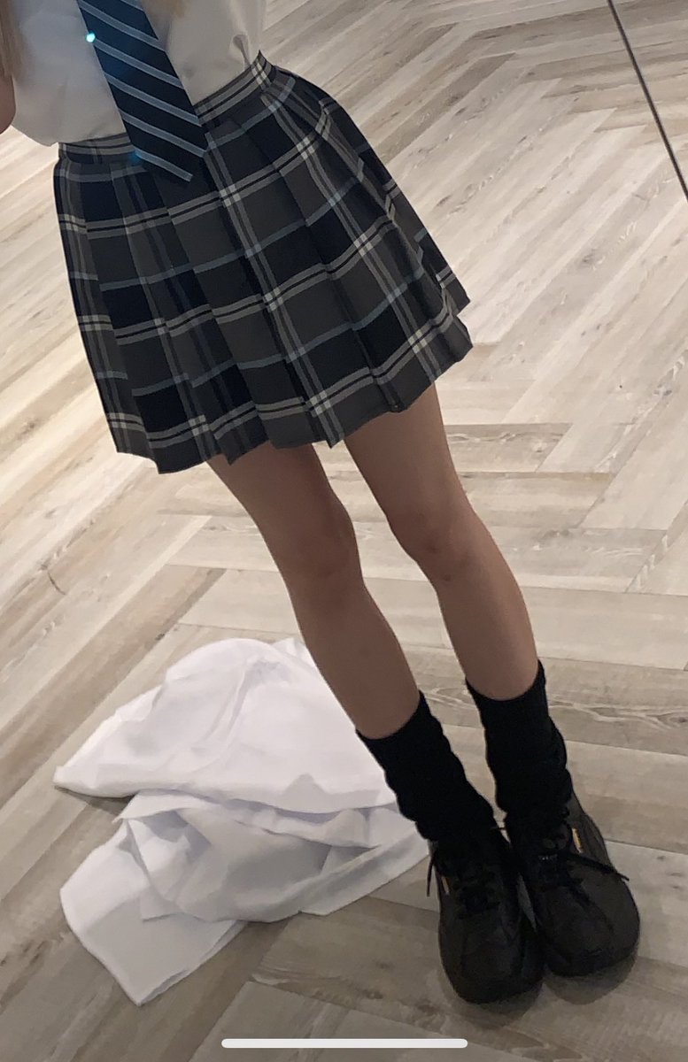 15kg(33lbs) difference
161cm(5'3)
42kg(92lbs)