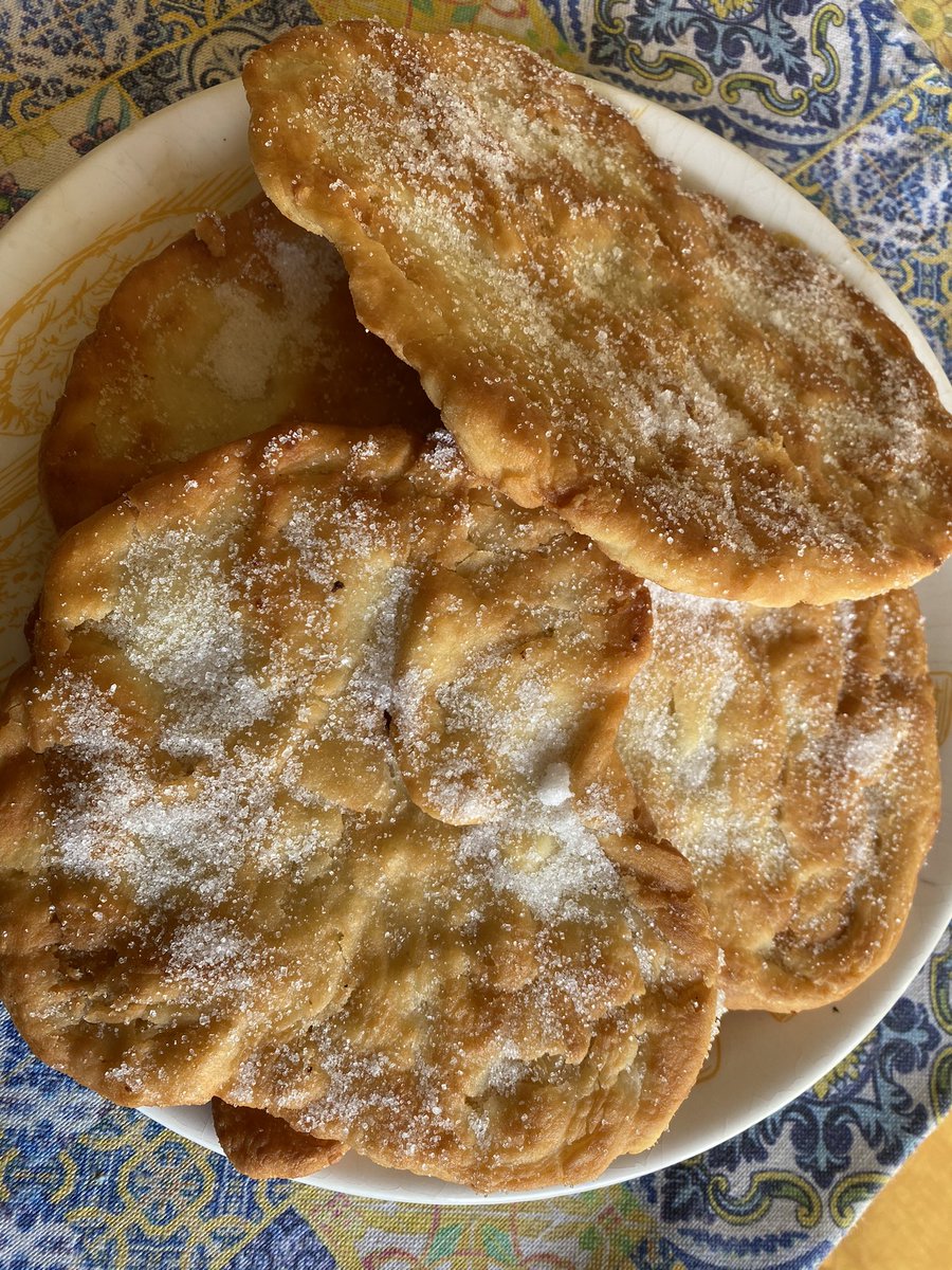 Pasta fritta con lo zucchero #stilesiciliano 🔝😋