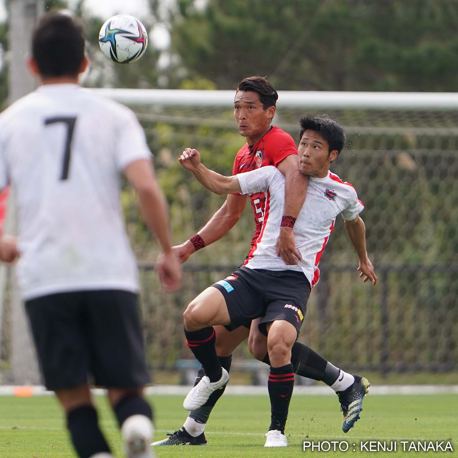 サッカーダイジェスト フォトギャラリー 沖縄キャンプphoto 浦和対札幌 レッドカードも飛び出す白熱した試合は札幌が勝利 T Co Jd1l5tuev7 Jリーグ 浦和レッズ 北海道コンサドーレ札幌 T Co Jfdegocjri Twitter